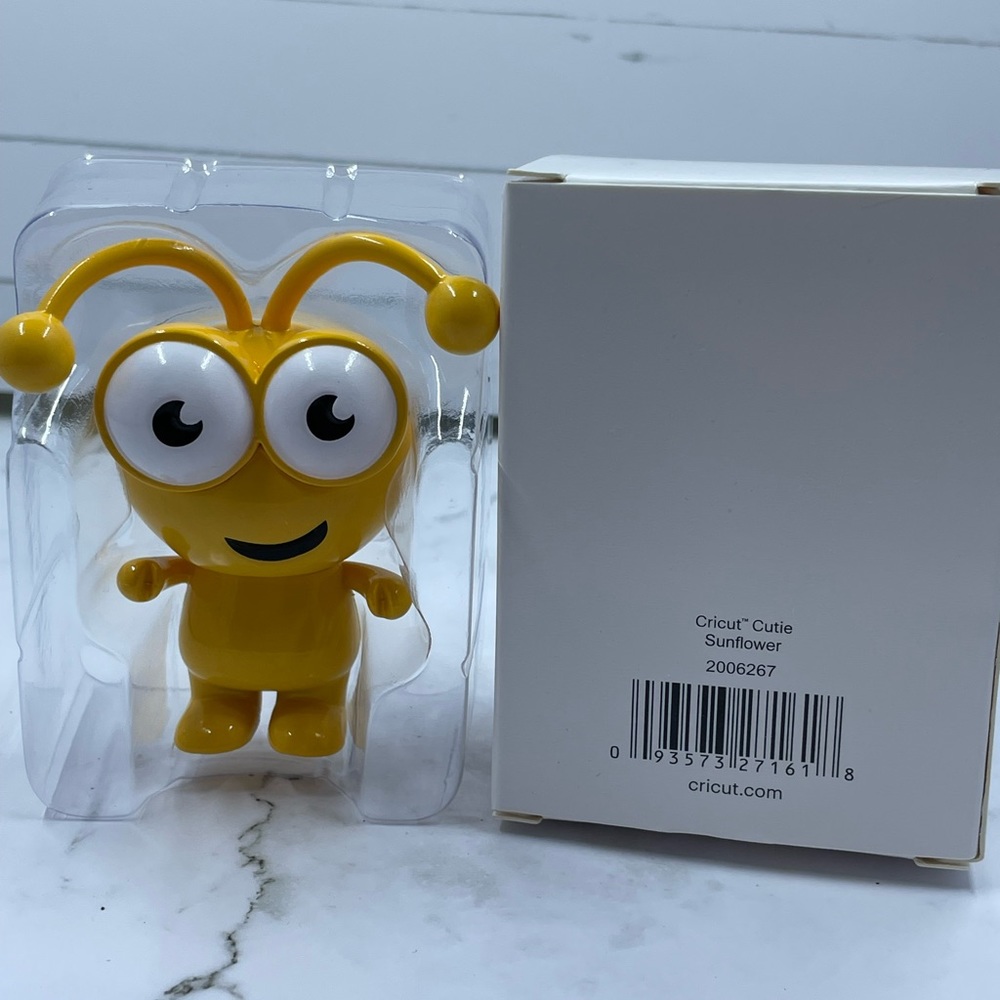 Cricut Cutie Sunflower Brand New in box